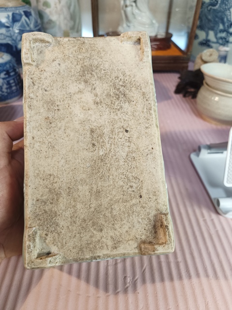 古玩陶瓷豆青釉堆白花卉紋四方花盆真品鑒賞圖