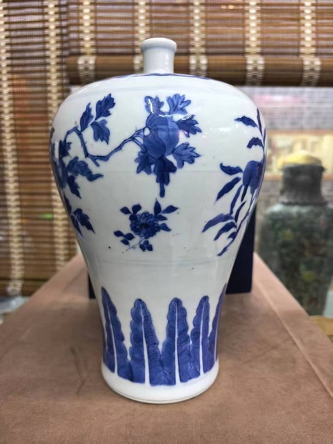 古玩陶瓷青花梅瓶真品鑒賞圖