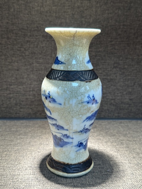古玩陶瓷哥釉地鐵銹釉青花觀音瓶真品鑒賞圖