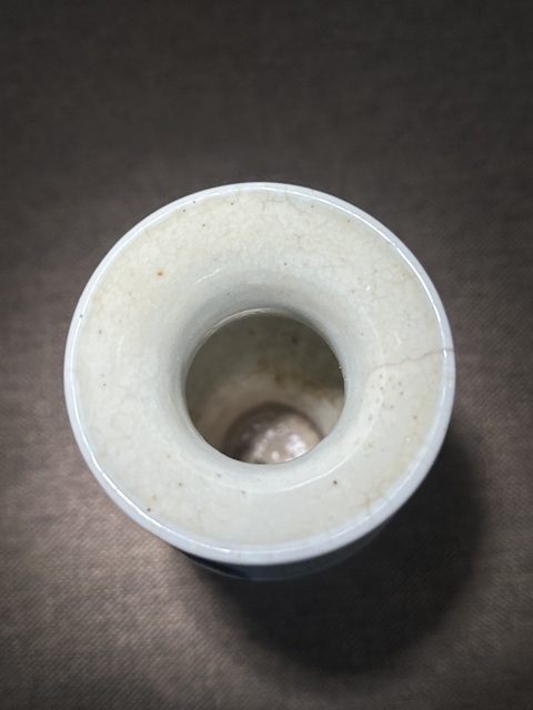 古玩陶瓷哥釉地鐵銹釉青花觀音瓶真品鑒賞圖