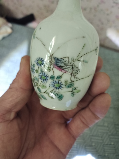 古玩陶瓷粉彩飛黃騰達圖撇口瓶真品鑒賞圖