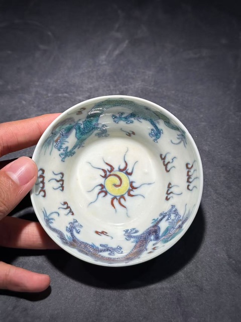 古玩陶瓷斗彩束腰碗真品鑒賞圖