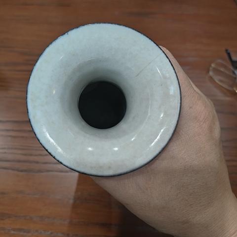 古玩陶瓷烏金釉貼塑瓶真品鑒賞圖