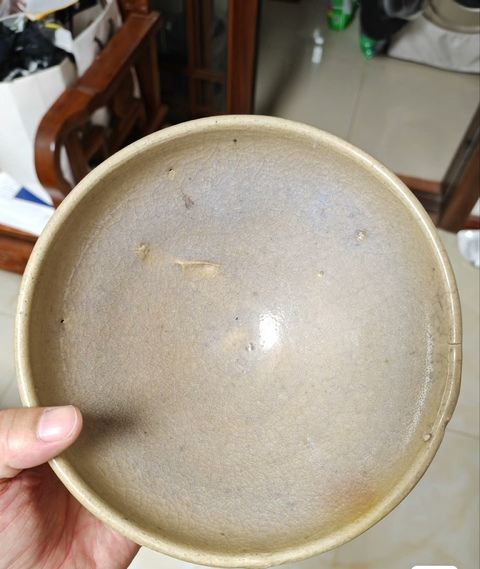 古玩陶瓷鈞窯月白釉茶碗真品鑒賞圖