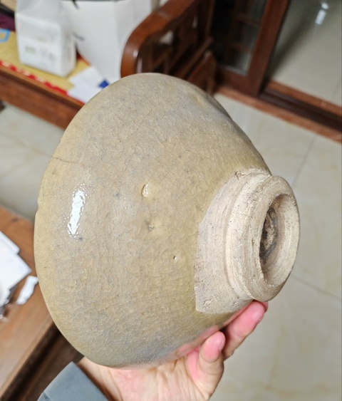 古玩陶瓷鈞窯月白釉茶碗真品鑒賞圖