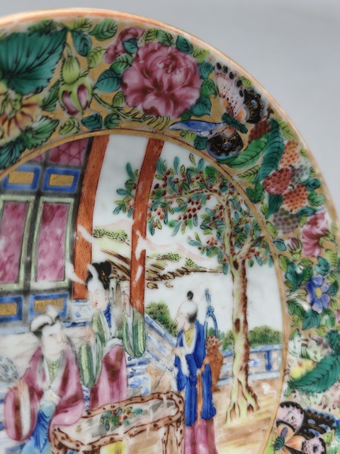 古玩陶瓷人物紋廣彩盤真品鑒賞圖