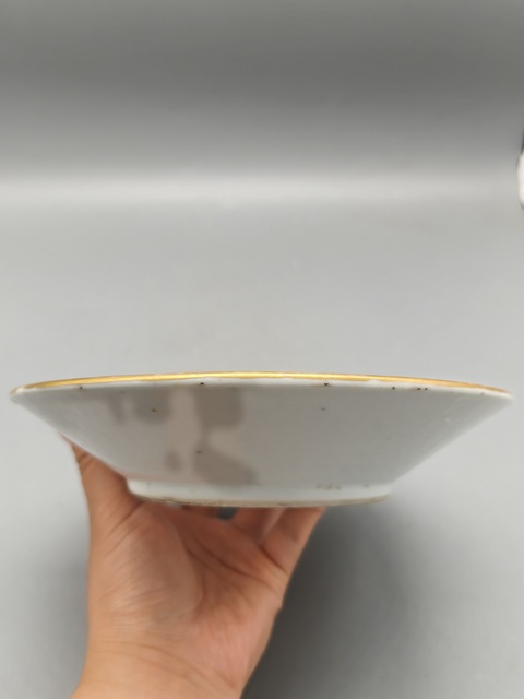 古玩陶瓷人物紋廣彩盤真品鑒賞圖