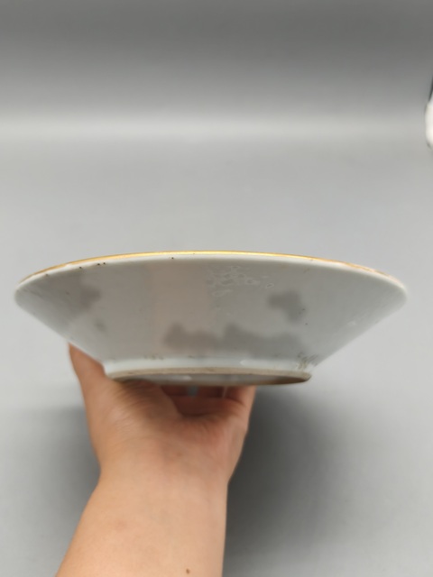 古玩陶瓷人物紋廣彩盤真品鑒賞圖