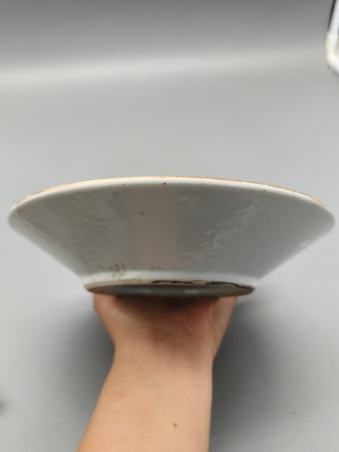 古玩陶瓷人物紋廣彩盤真品鑒賞圖