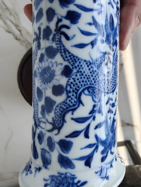 古玩陶瓷青花雙龍穿花紋花觚真品鑒賞圖