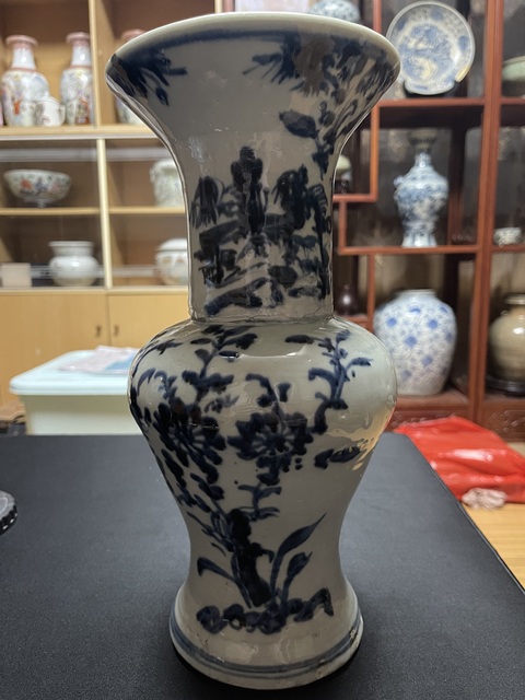 古玩陶瓷青花花觚真品鑒賞圖