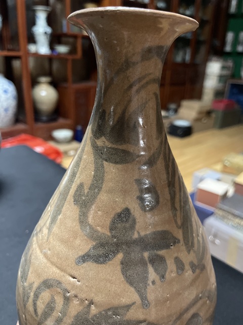 古玩陶瓷玉溪窯青花花卉紋玉壺春瓶真品鑒賞圖