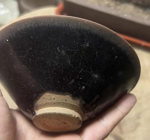 古玩陶瓷南宋福建窯場黑釉斗笠盞真品鑒賞圖