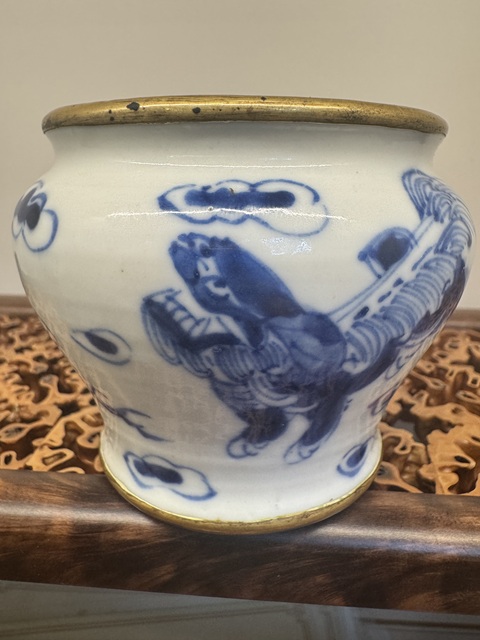 古玩陶瓷獅紋青花廣口罐拍賣，當(dāng)前價(jià)格5600元