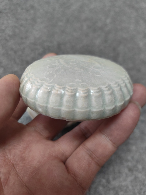 古玩陶瓷湖田窯青白釉粉盒拍賣，當前價格1800元