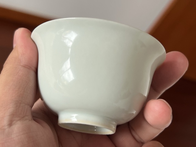 古玩陶瓷晚明白釉杯真品鑒賞圖