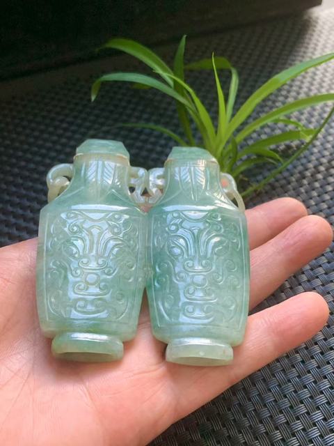 古玩玉器翡翠雕“獸面紋”雙聯瓶真品鑒賞圖