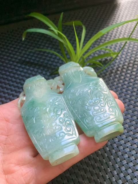 古玩玉器翡翠雕“獸面紋”雙聯瓶真品鑒賞圖