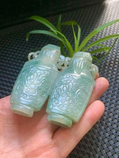 古玩玉器翡翠雕“獸面紋”雙聯瓶真品鑒賞圖