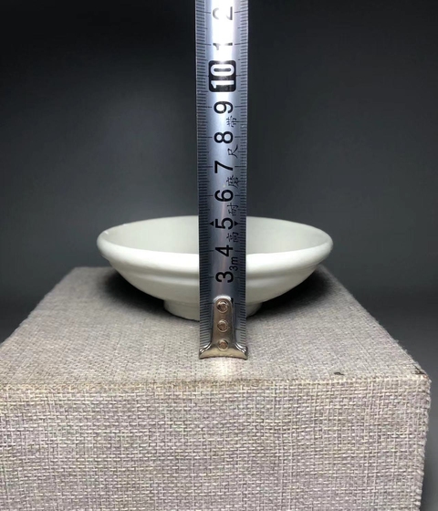 古玩陶瓷邢窯白瓷唇口碗真品鑒賞圖