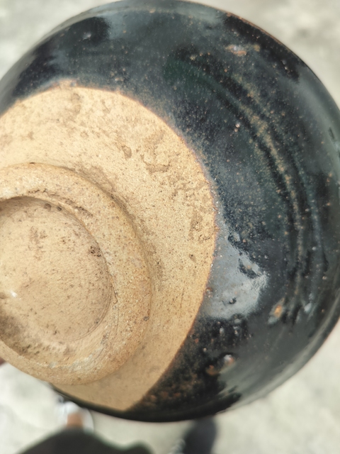 古玩陶瓷黑釉鐵銹斑碗真品鑒賞圖