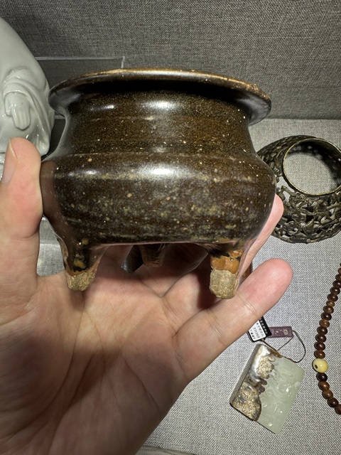 古玩陶瓷贛州窯黑釉鬲式爐真品鑒賞圖