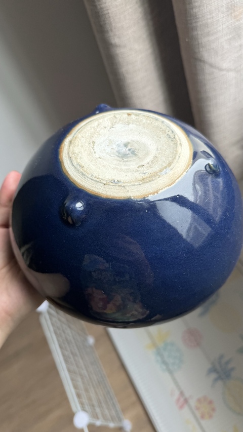 古玩陶瓷乾隆祭藍(lán)釉三足爐真品鑒賞圖