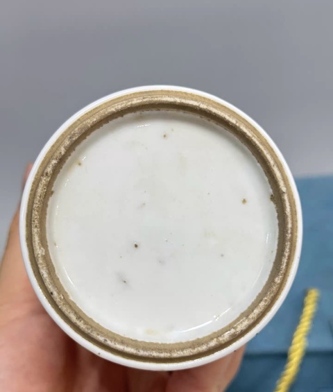 古玩陶瓷觀音瓶真品鑒賞圖
