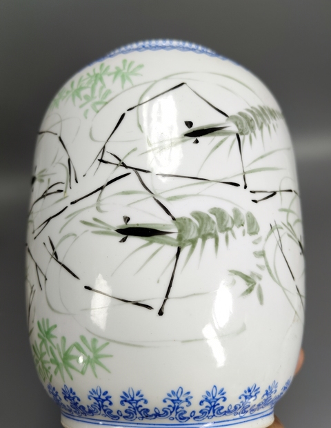 古玩陶瓷粉彩蝦趣圖燈瓶真品鑒賞圖