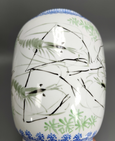 古玩陶瓷粉彩蝦趣圖燈瓶真品鑒賞圖