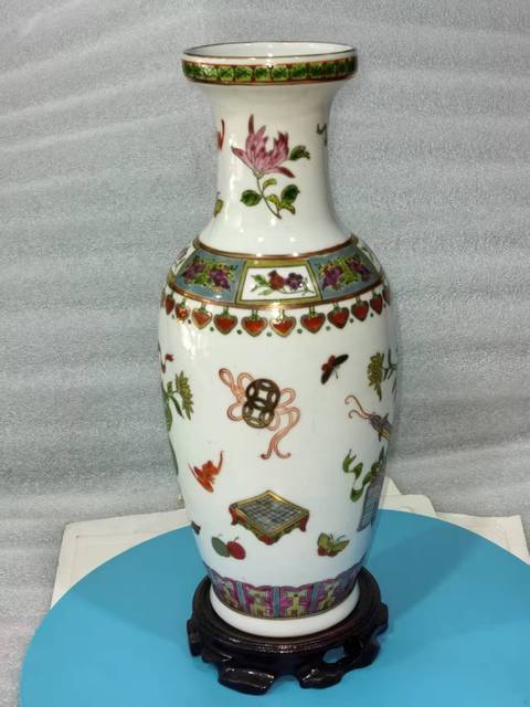 古玩陶瓷粉彩提藍花紋瓶拍賣，當前價格988元