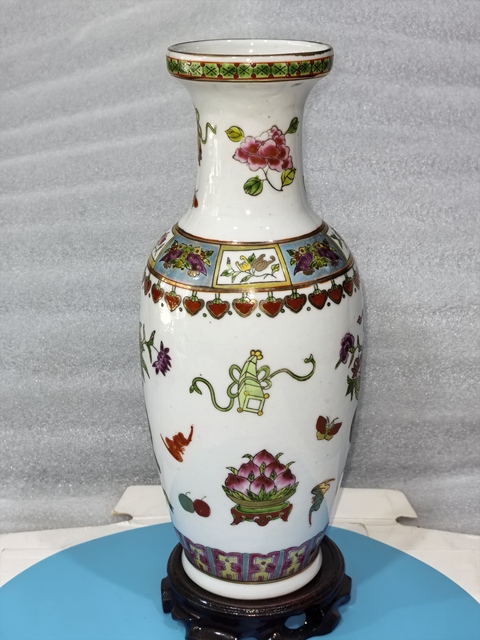 古玩陶瓷粉彩提藍花紋瓶拍賣，當前價格988元