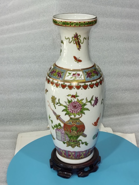 古玩陶瓷粉彩提藍花紋瓶拍賣，當前價格988元