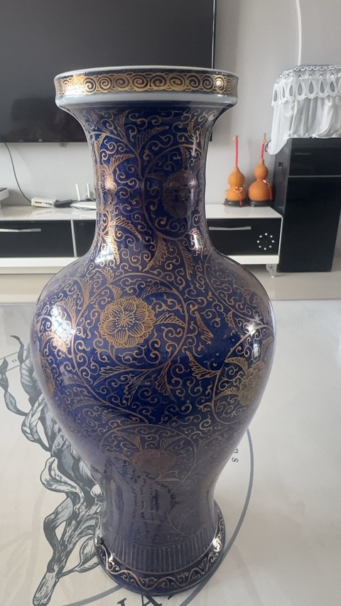 古玩陶瓷藍釉描金盤口瓶真品鑒賞圖