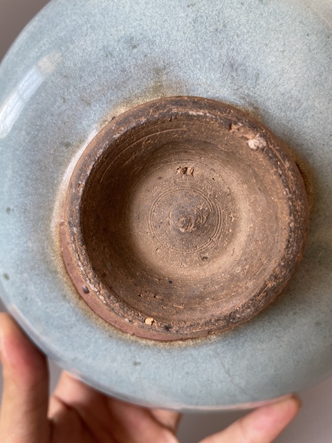 古玩陶瓷金元鈞窯天藍(lán)釉紫斑大碗拍賣(mài)，當(dāng)前價(jià)格5800元