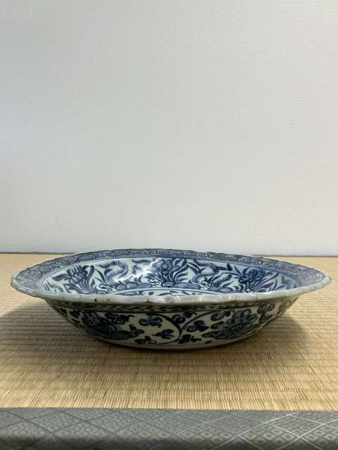 古玩陶瓷明天順青花荷塘鴛鴦圖花口盤真品鑒賞圖