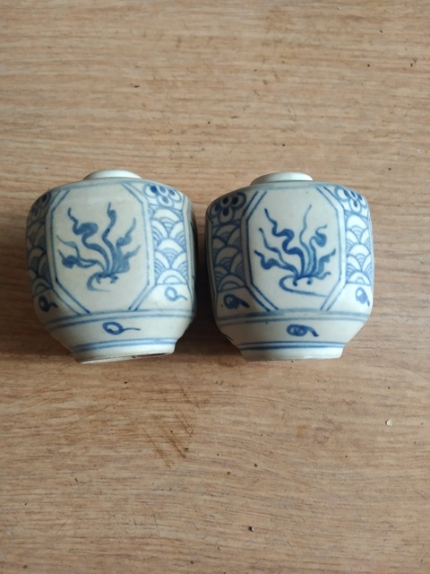 古玩陶瓷青花花卉四方罐一對真品鑒賞圖