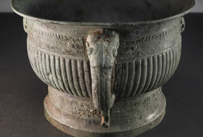 古玩銅器饕餮紋青銅簋真品鑒賞圖