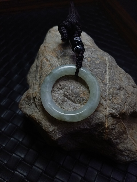 古玩玉器（放漏）清代天然翡翠雕“素紋環”1拍賣，當前價格800元