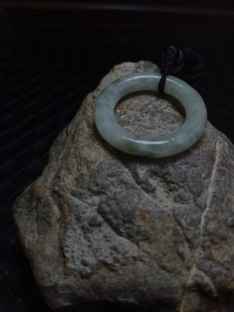 古玩玉器（放漏）清代天然翡翠雕“素紋環”1拍賣，當前價格800元