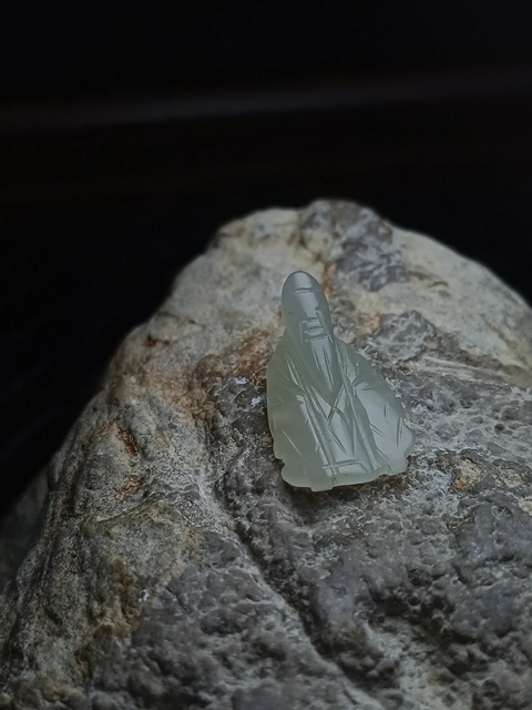 古玩玉器（一口價放漏）超白清代和田白玉雕“壽星帽花”拍賣，當前價格900元