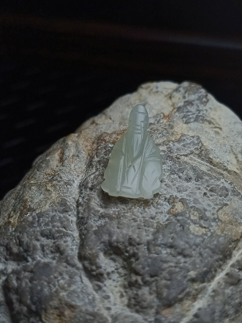 古玩玉器（一口價放漏）超白清代和田白玉雕“壽星帽花”拍賣，當前價格900元