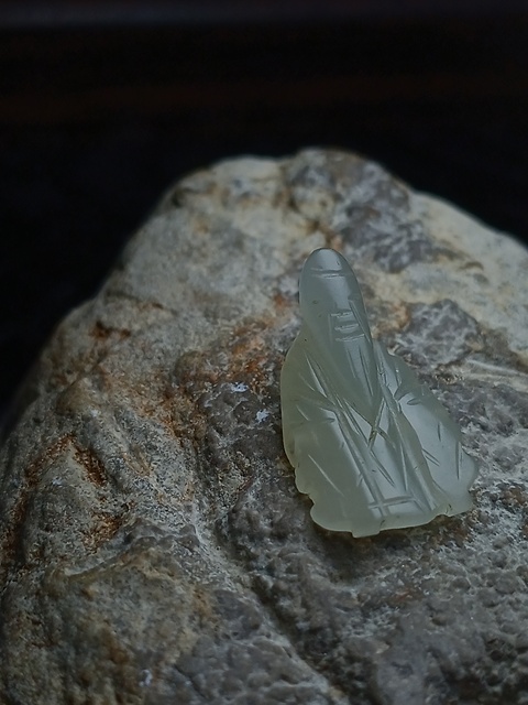 古玩玉器（一口價放漏）超白清代和田白玉雕“壽星帽花”拍賣，當前價格900元
