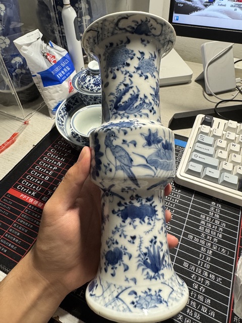 古玩陶瓷青花花鳥紋花觚，平臺不允許估價真品鑒賞圖