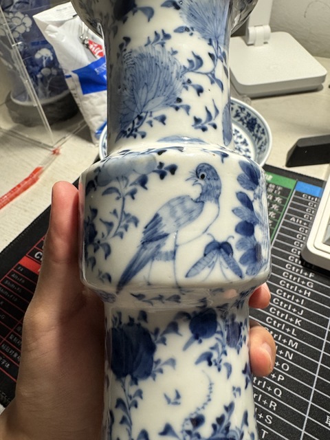古玩陶瓷青花花鳥紋花觚，平臺不允許估價真品鑒賞圖
