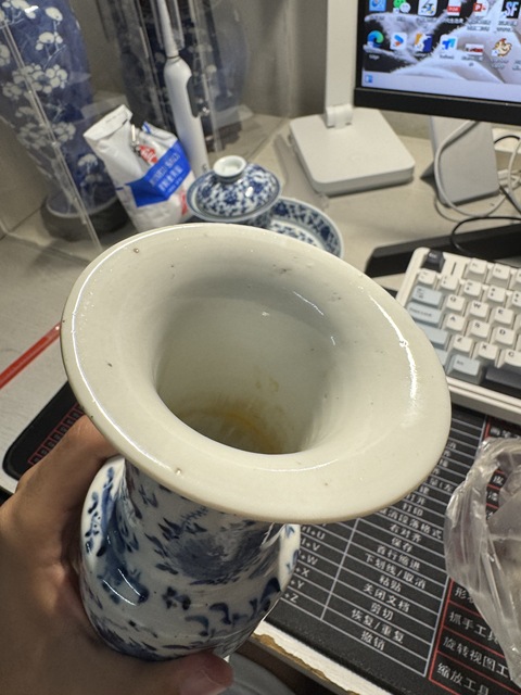 古玩陶瓷青花花鳥紋花觚，平臺不允許估價真品鑒賞圖