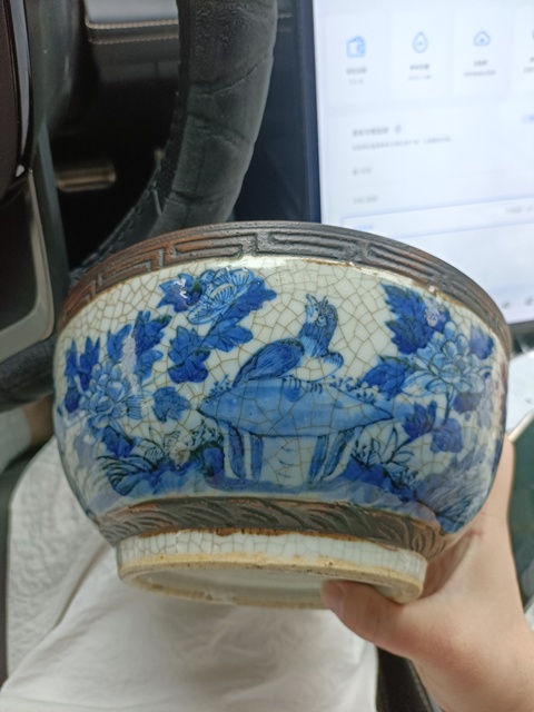 古玩陶瓷哥釉青花花鳥紋墩式碗真品鑒賞圖