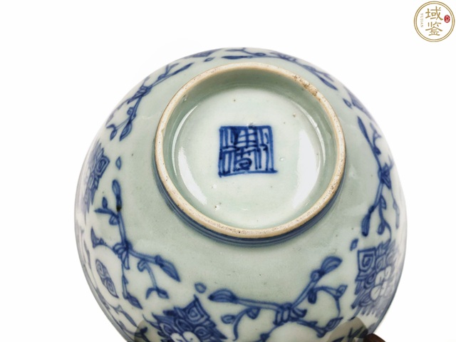 古玩陶瓷青花淡描花卉紋茶圓真品鑒賞圖