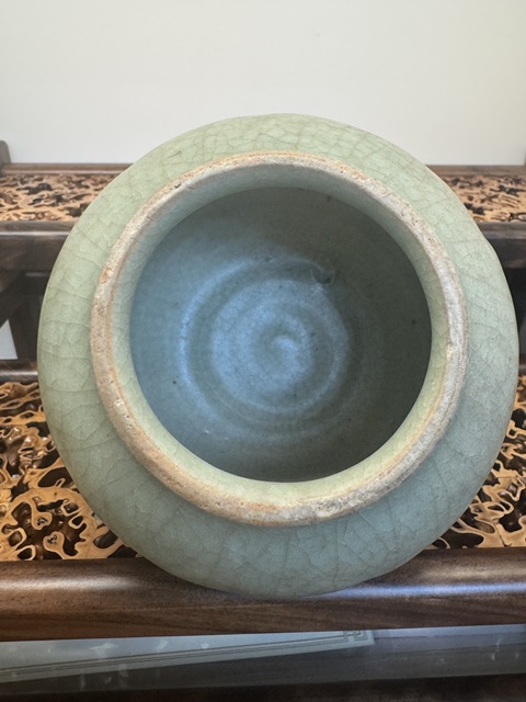 古玩陶瓷龍泉青瓷罐真品鑒賞圖