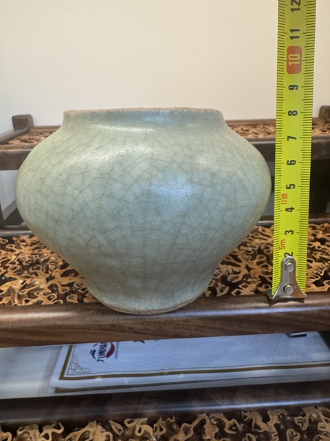 古玩陶瓷龍泉青瓷罐真品鑒賞圖